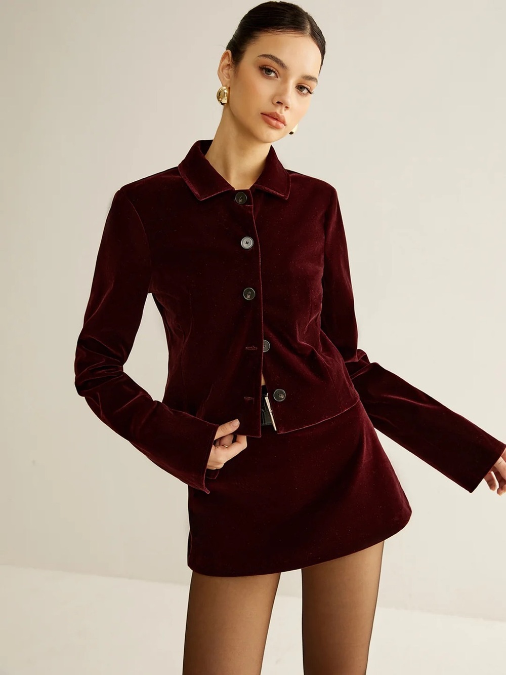 COMMENSE Velvet Lapel Short Blazer - size Medium